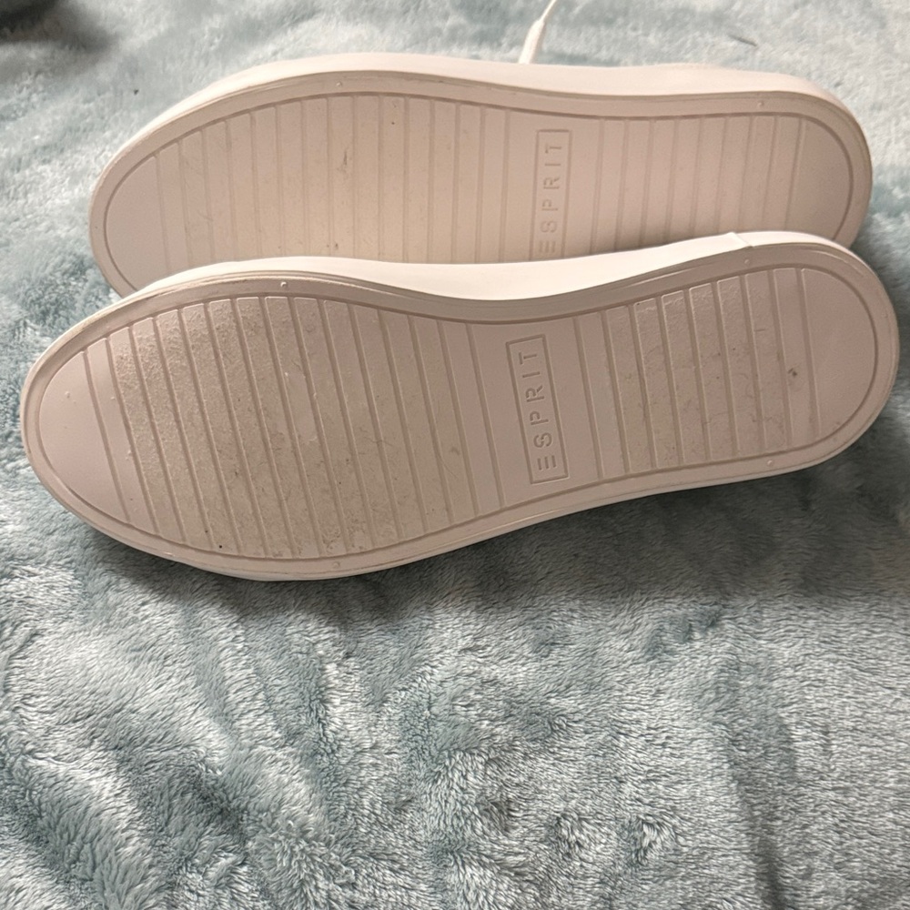 Esprit Women's White Sneakers NWOT - Picture 3 of 5